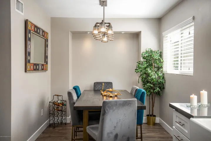 827 N Altadena Dr - Pierre Galant -6