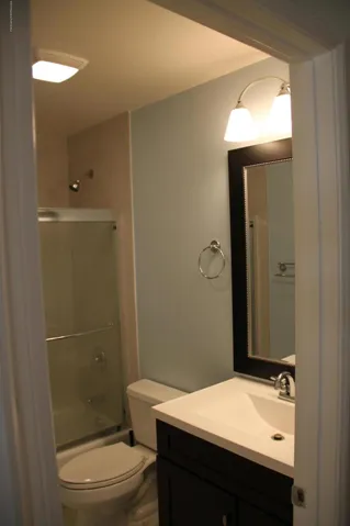 bathroom2