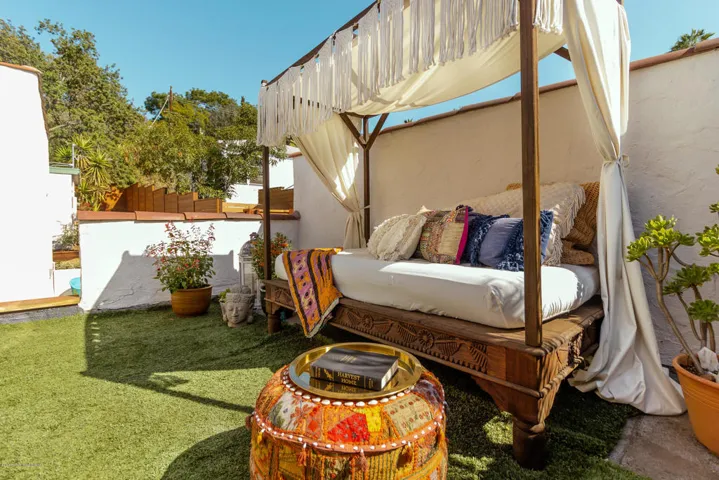 mendota_upperpatio02