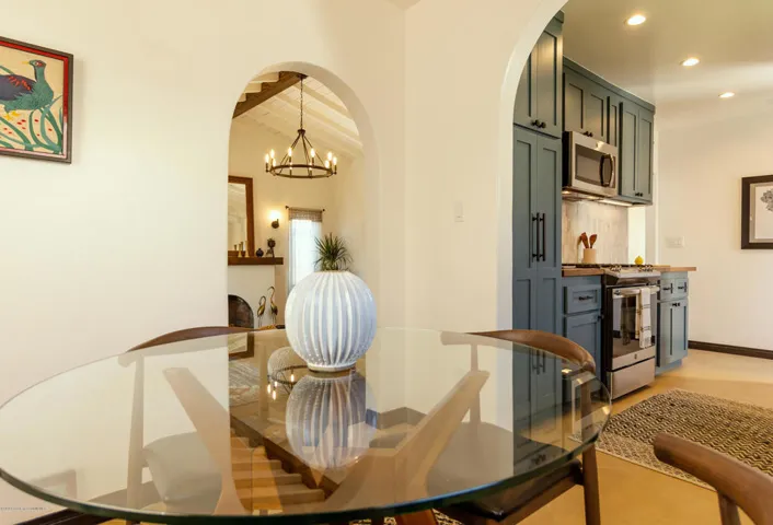 mendota_diningroom04