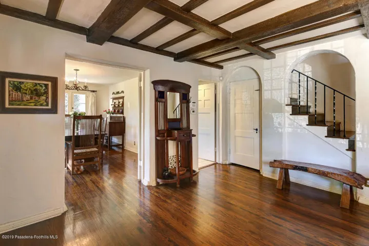Entry / Living Room