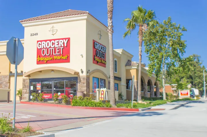 29 - The 88 - Grocery Outlet - Sterling_