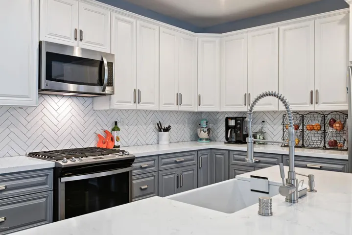 09-Kitchen