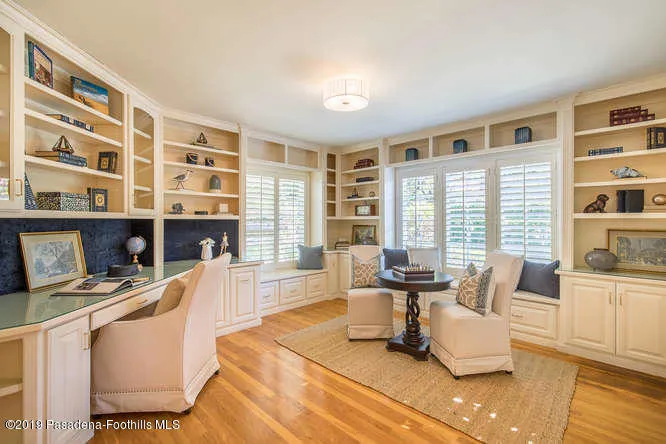 399 Flintridge Oaks Dr La-small-028-029-