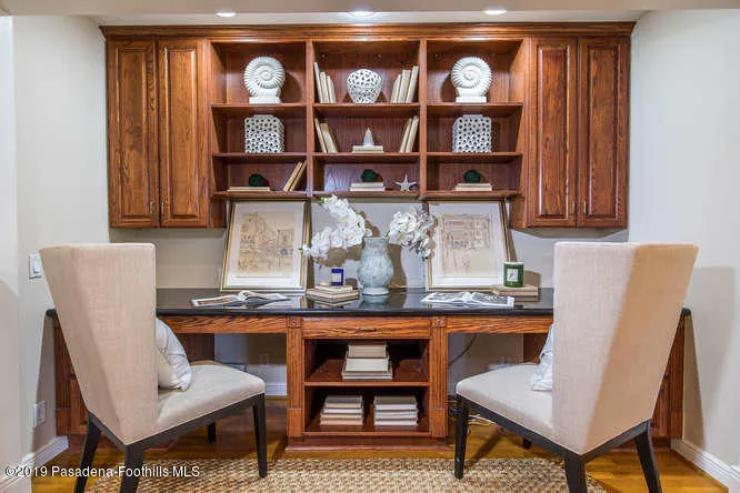 399 Flintridge Oaks Dr La-small-031-034-