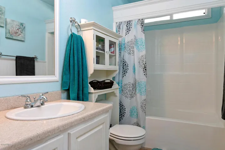 337 Rodgers St-018-002-Bathroom-MLS_Size