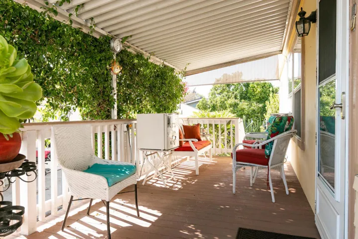337 Rodgers St-003-023-Front Porch-MLS_S