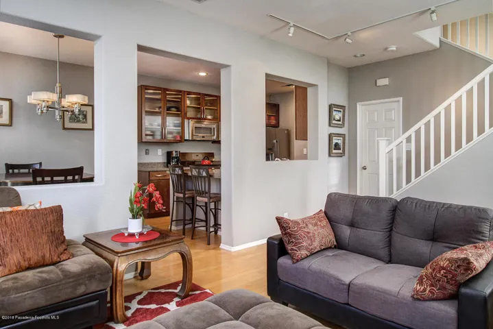 1095 Rosewalk Way 011-mls