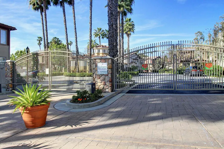 1095 Rosewalk Way 002-mls