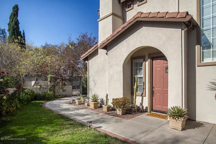 1095 Rosewalk Way 005-mls