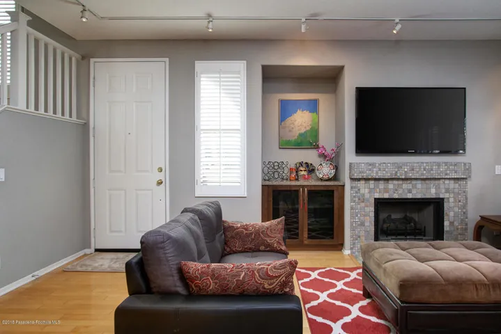 1095 Rosewalk Way 009-mls