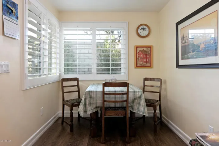 2391 Placita San Leandro-015-006-Breakfa
