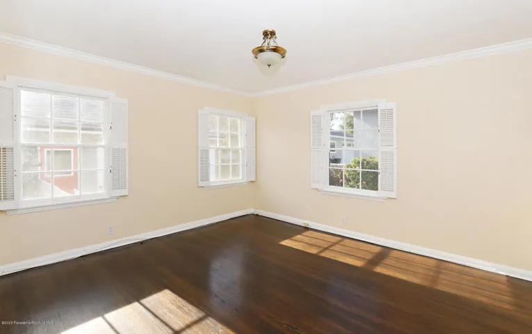 MLS_13_Bedroom
