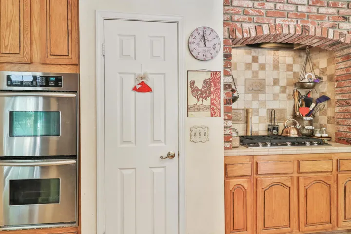011_Pantry Door