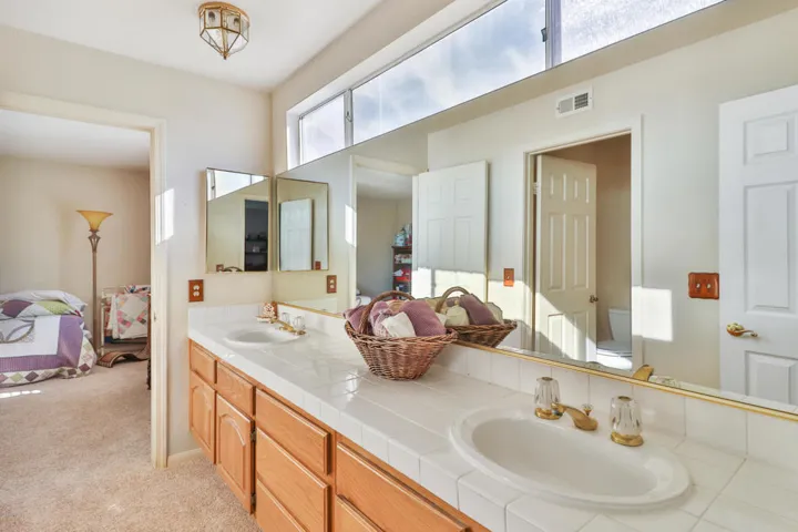020_Guest Bath