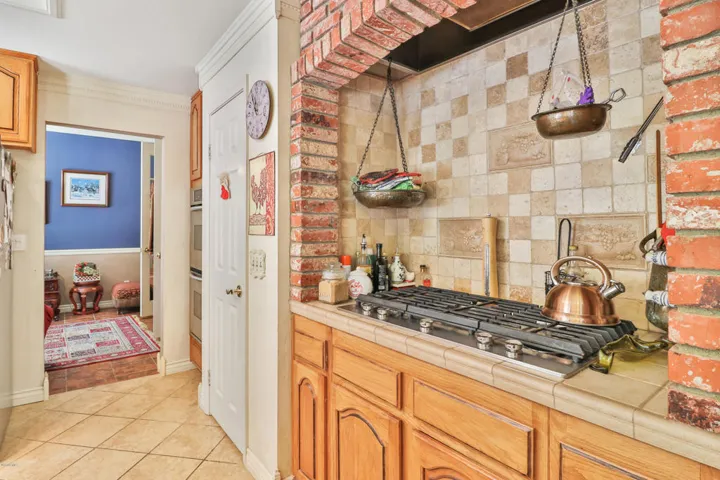 010_The Kitchen