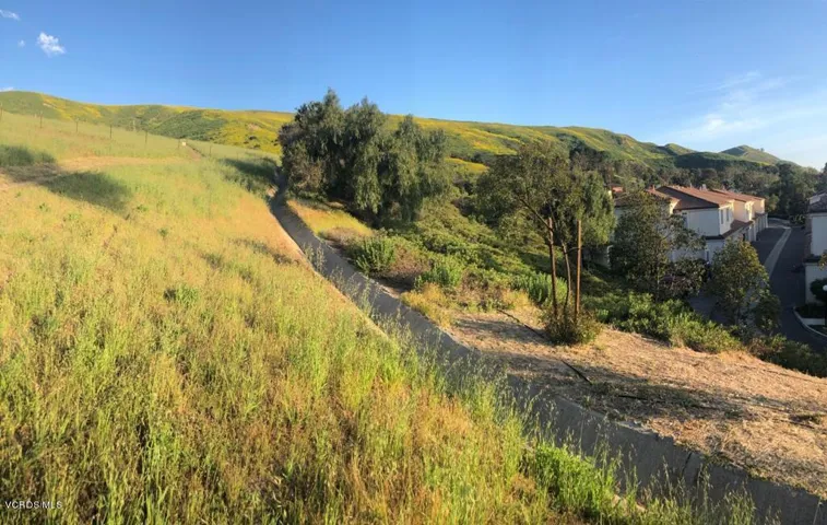 744 Seneca - Trail 3