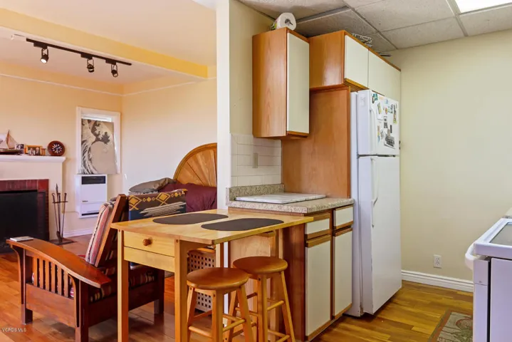 1510 Brodiea Ave-044-016-Unit 3-MLS_Size