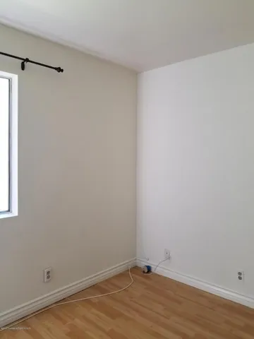1st bedroom-2