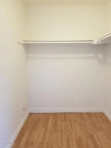Master Walk-in-2