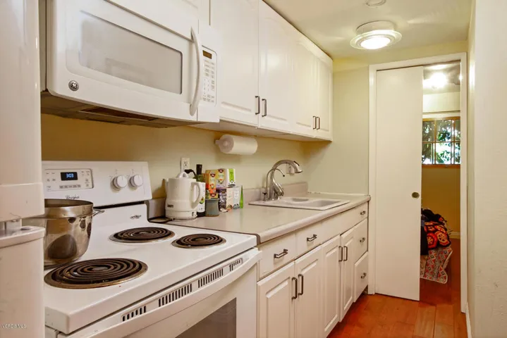 1510 Brodiea Ave-037-024-Unit 2-MLS_Size