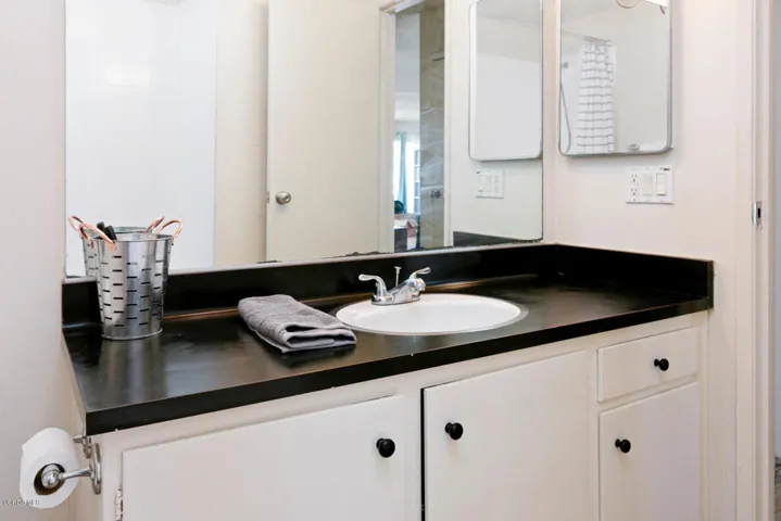 4700 Dean Dr 408-019-013-Bathroom-MLS_Si