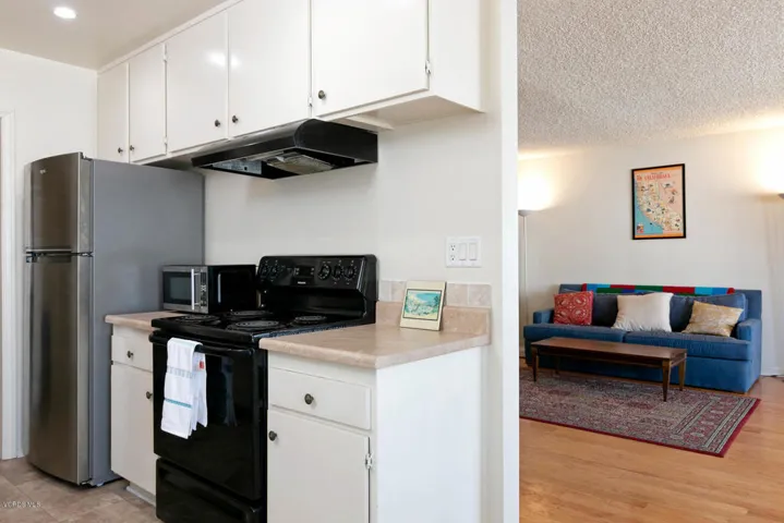 4700 Dean Dr 408-009-012-Kitchen-MLS_Siz