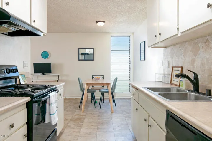 4700 Dean Dr 408-011-014-Kitchen-MLS_Siz