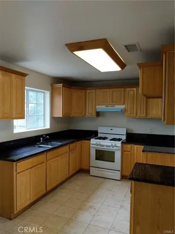 5519 Quinn Street Unit B, Bell Gardens, California 90201