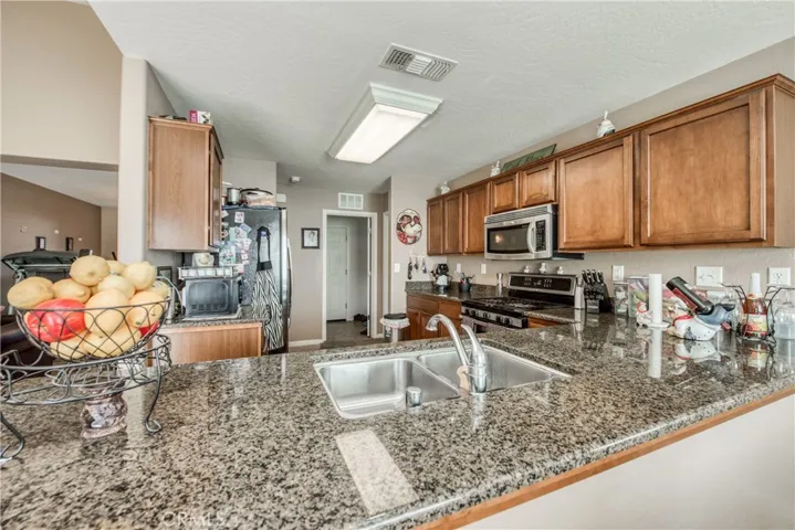 5859 W Fedora Avenue, Fresno, California 93722