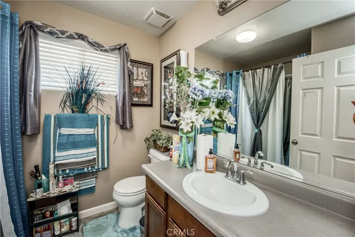 5859 W Fedora Avenue, Fresno, California 93722