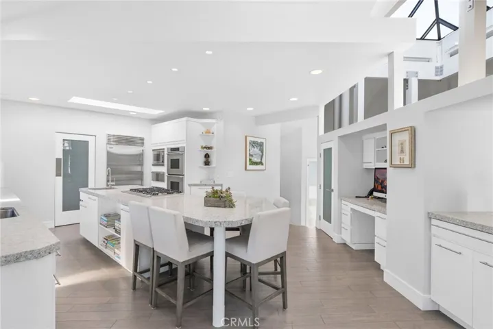 Showcasing top-tier stainless steel appliances.
