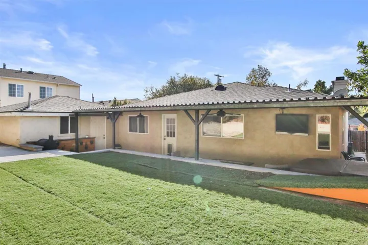 8510 Porter Hill Terrace, La Mesa, California 91942