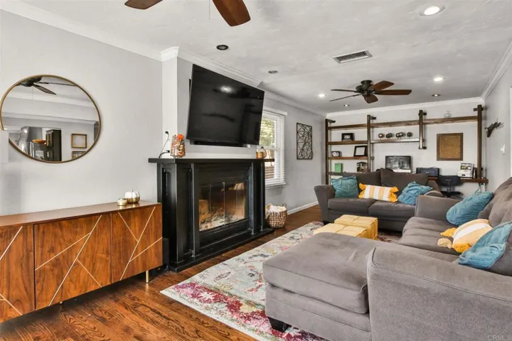 8510 Porter Hill Terrace, La Mesa, California 91942