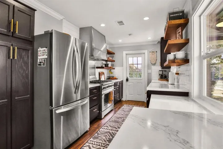 8510 Porter Hill Terrace, La Mesa, California 91942