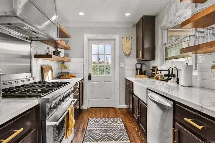 8510 Porter Hill Terrace, La Mesa, California 91942