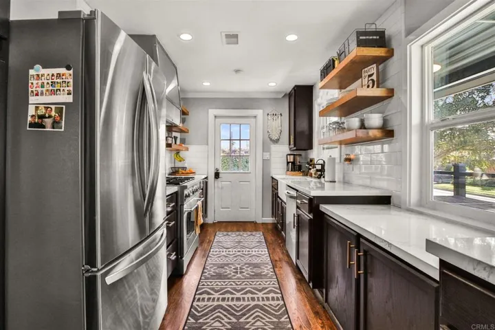 8510 Porter Hill Terrace, La Mesa, California 91942