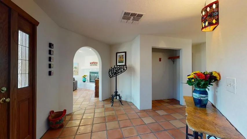 9025-Clubhouse-Dr-Cleo-11262020_104349