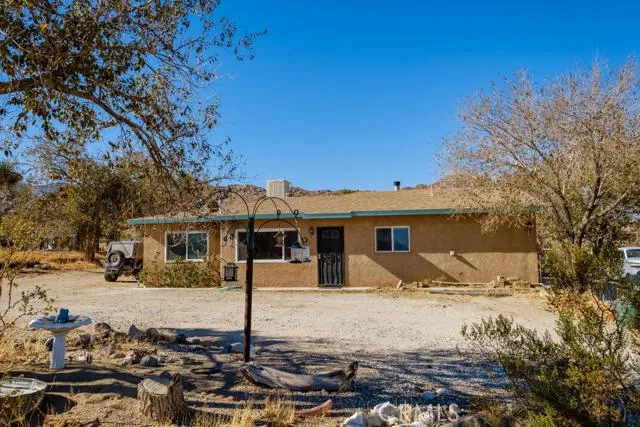 8828 Mesa Road, Lucerne Valley, California 92356