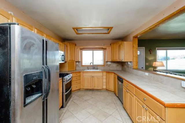 8828 Mesa Road, Lucerne Valley, California 92356