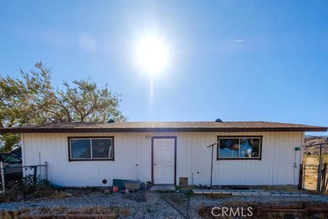 8828 Mesa Road, Lucerne Valley, California 92356