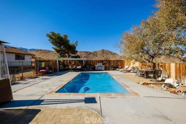 8828 Mesa Road, Lucerne Valley, California 92356