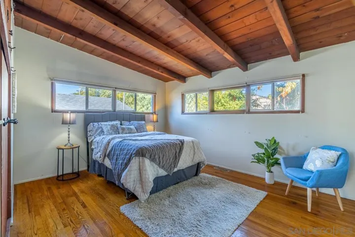 25-3823 Udall St, San Diego, California 92107