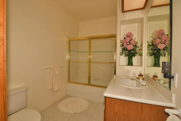 4th Bathroom