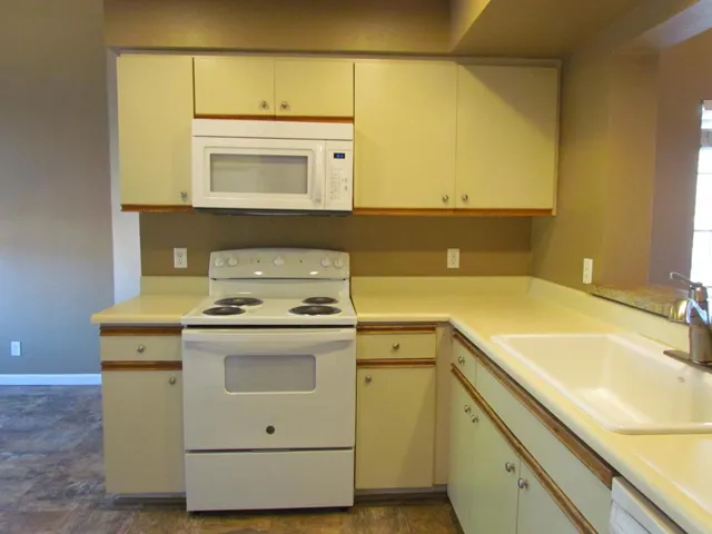 New Range & Microwave