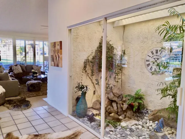 Atrium/Living Room
