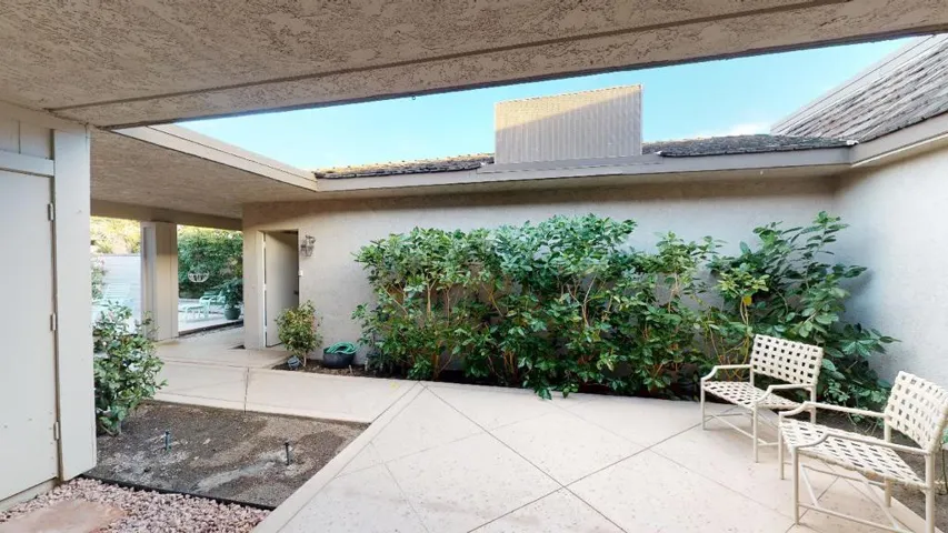 6-Saint-Johns-Court-The-Springs-Rancho-M