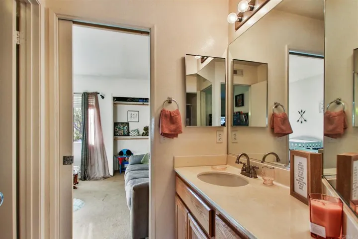 1286 El Mercado Way B, Oceanside, California 92057