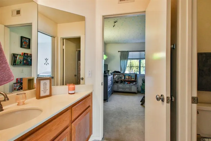 1286 El Mercado Way B, Oceanside, California 92057