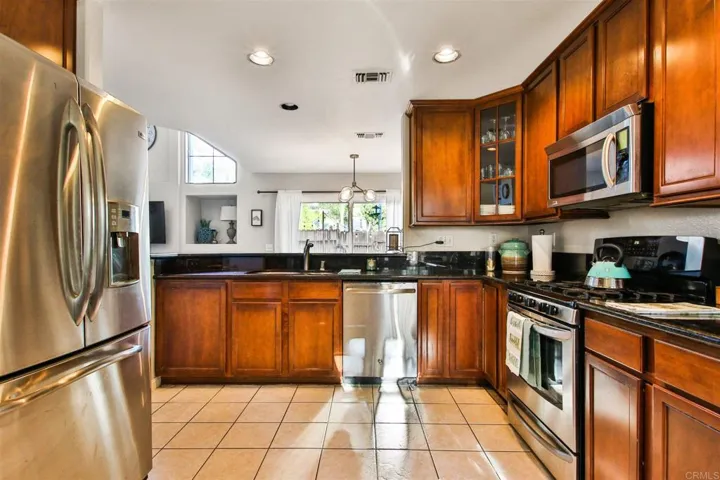 1286 El Mercado Way B, Oceanside, California 92057